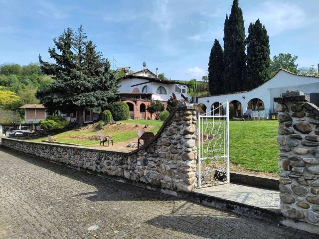 Villa Indipendente in vendita a Piemonte, Asti