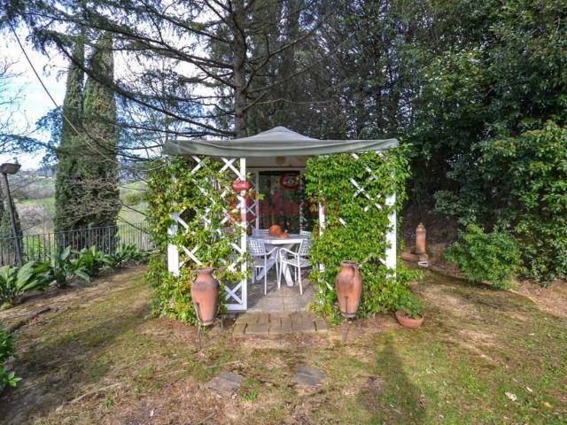 Villa Indipendente in vendita a Zone, Capannori