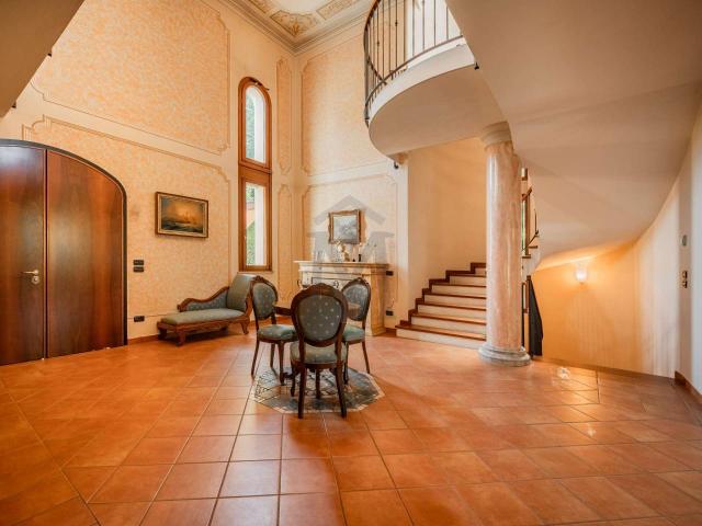 Villa Indipendente in vendita a Val d’Enza, Re