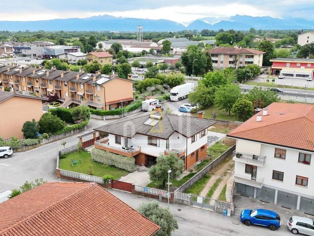 Villa Indipendente in vendita a Codroipo, Friuli-Venezia Giulia