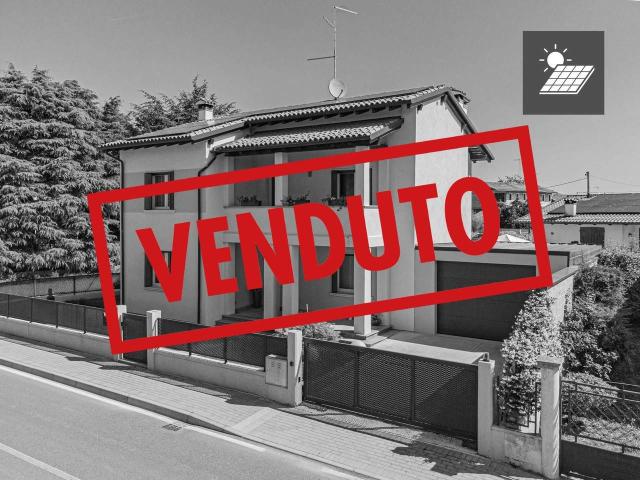 Villa Indipendente in vendita a Sclavons, Cordenons