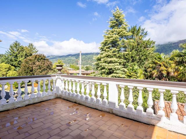 Villa Indipendente in vendita a Comunità Montana Valli del Verbano, Cuvio