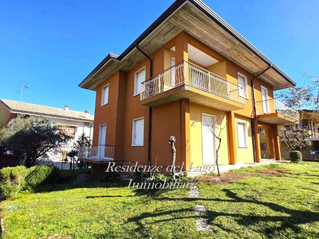 Villa Indipendente in vendita a Rivoltella del Garda, Desenzano Del Garda