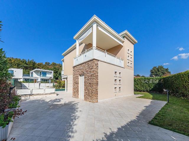 Villa Indipendente in vendita a Vicina, Desenzano Del Garda