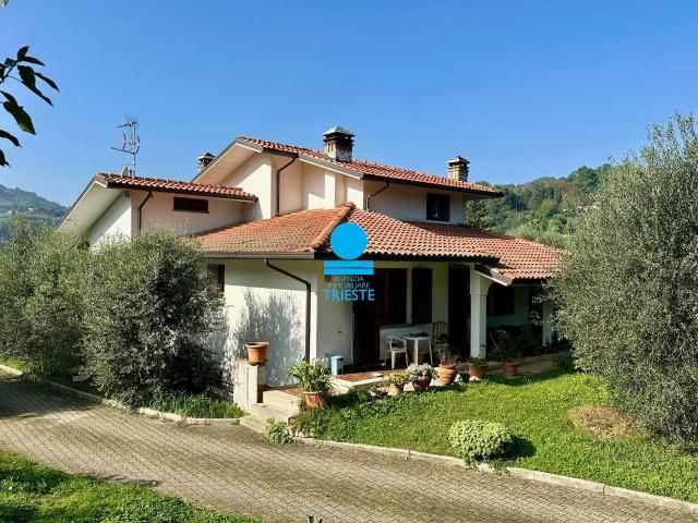 Villa Indipendente in vendita a Sant'Andrea in Villis, Marche