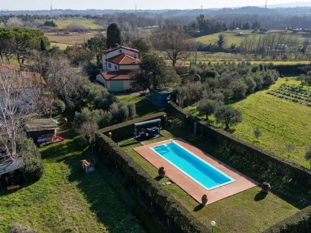 Villa Indipendente in vendita a Fauglia, Toscana