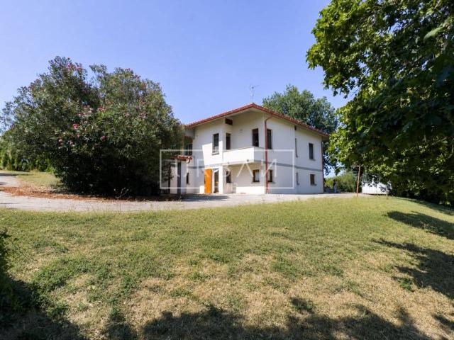 Villa Indipendente in vendita a Unione di Comuni della Romagna Forlivese, Quattro