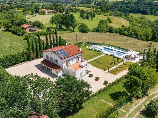 Villa Indipendente in vendita a Nuovo Circondario Imolese, Imola