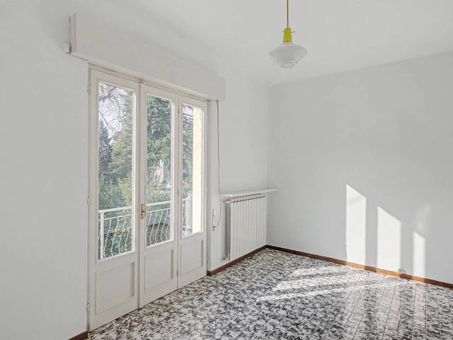 Villa Indipendente in vendita a Cerro, Laveno-Mombello