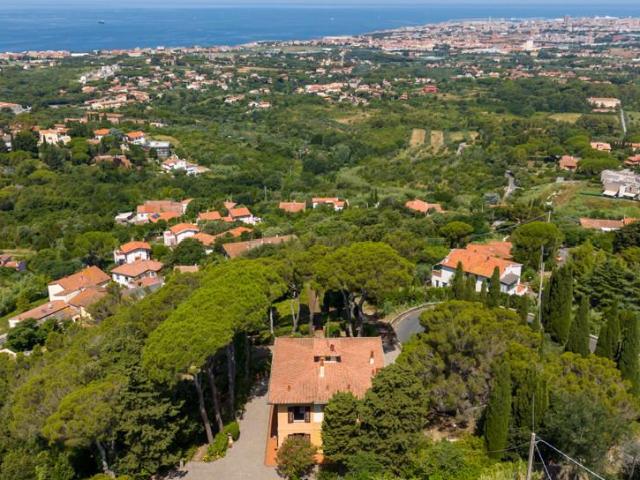 Villa Indipendente in vendita a Montenero Alto, Livorno