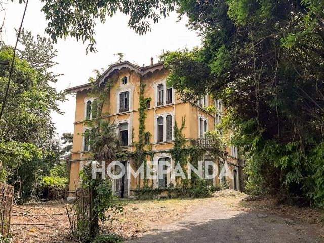Villa Indipendente in vendita a Lovere, Lombardia
