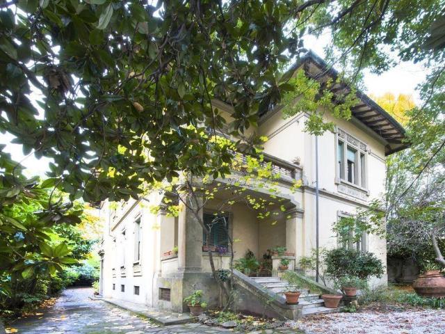 Villa Indipendente in vendita a Sant'Anna, Bagni Di Lucca Ponte