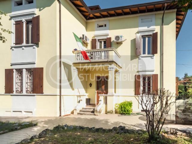 Villa Indipendente in vendita a Dosso del Corso, San Giorgio Di Mantova
