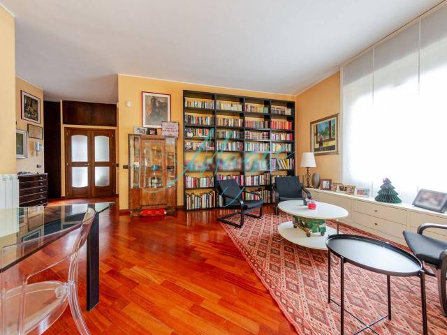 Villa Indipendente in vendita a Municipio 6, Milano