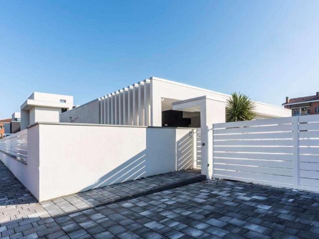 Villa Indipendente in vendita a Modena, Torrenova