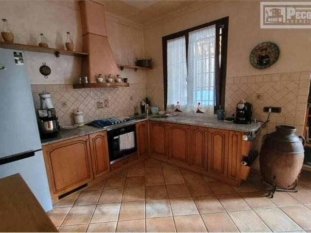 Villa Indipendente in vendita a Modena, Sacca