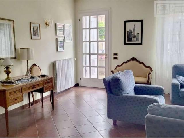 Villa Indipendente in vendita a Modena, Torrenova