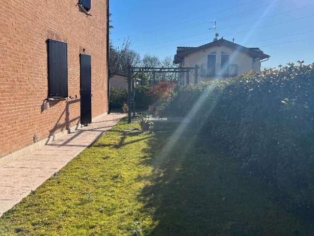 Villa Indipendente in vendita a Modena, Tre Olmi