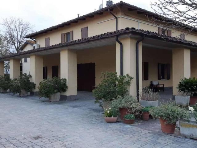 Villa Indipendente in vendita a Modena, Cittanova