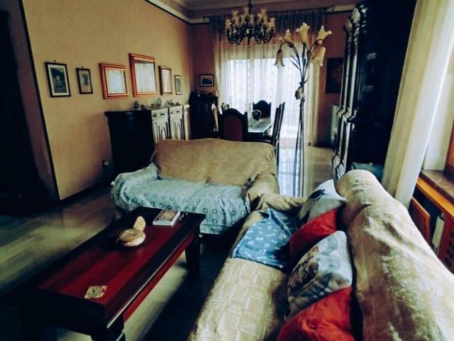 Villa Indipendente in vendita a Torrion Quartara, Piemonte
