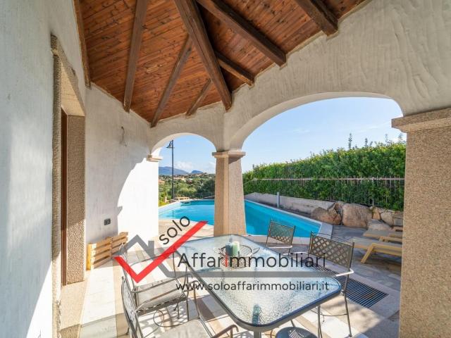 Villa Indipendente in vendita a San Pantaleo, Sardigna/Sardegna