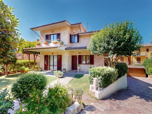 Villa Indipendente in vendita a Marche, Ancona