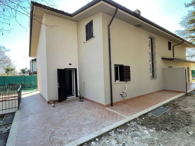Villa Indipendente in vendita a Montebello, Cenerente