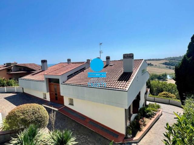 Villa Indipendente in vendita a Marche, Pesaro E Urbino