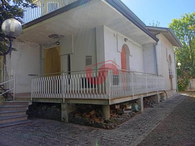 Villa Indipendente in vendita a Torrioni, Campania