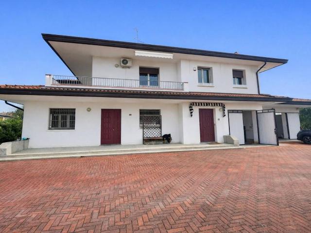 Villa Indipendente in vendita a Pramaggiore, Veneto