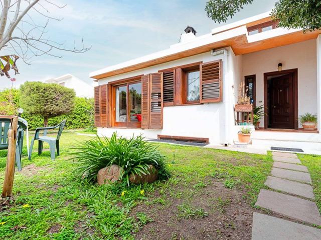 Villa Indipendente in vendita a Is Pardinas, Quartu Sant'elena