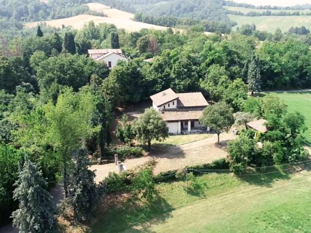 Villa Indipendente in vendita a Colline Matildiche, Re