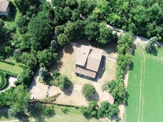 Villa Indipendente in vendita a Roncolo, Quattro Castella