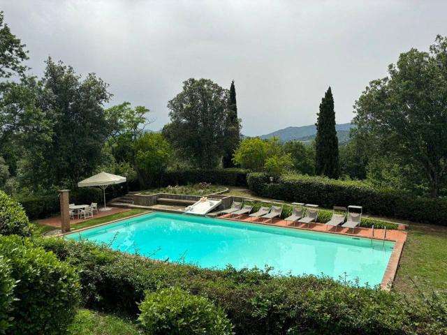 Villa Indipendente in vendita a Unione di Comuni Valdarno e Valdisieve, Reggello