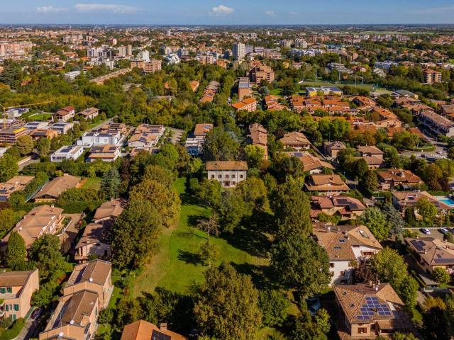 Villa Indipendente in vendita a Villaggio Olimpia, Re