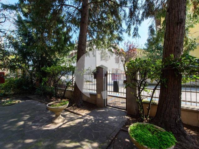 Villa Indipendente in vendita a San Giovanni Bosco-Gardenia, Re