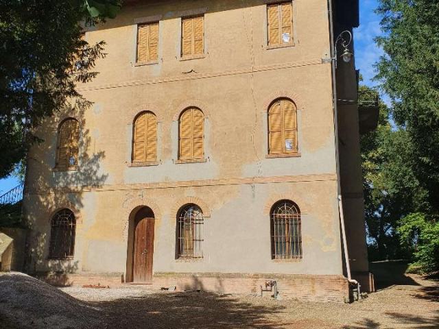 Villa Indipendente in vendita a Sabbione, Re