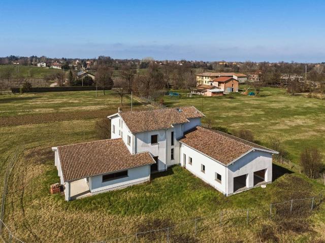 Villa Indipendente in vendita a Colline Matildiche, Re