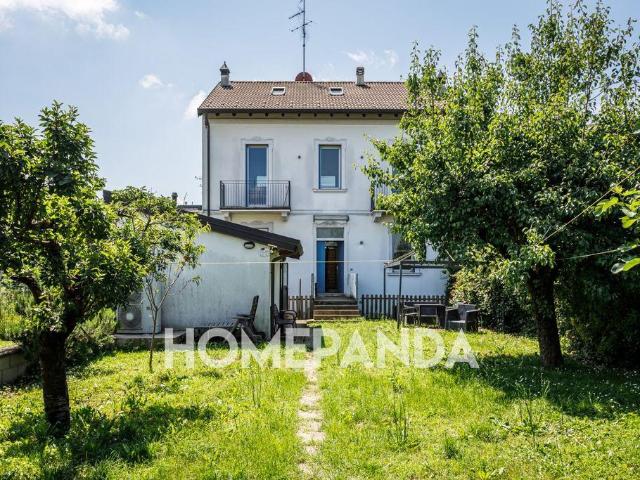 Villa Indipendente in vendita a Rho, Lombardia