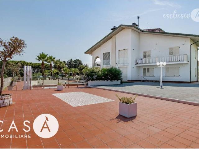 Villa Indipendente in vendita a Rimini, Reggio Emilia