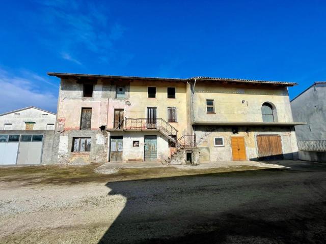 Villa Indipendente in vendita a Rive D'arcano, Friuli-Venezia Giulia