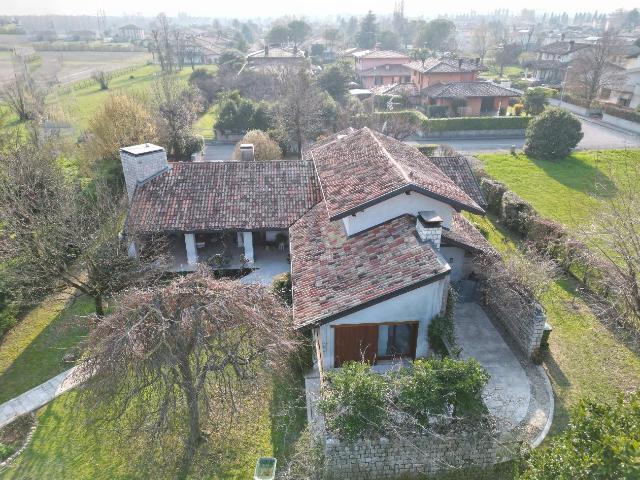 Villa Indipendente in vendita a San Odorico, Sacile