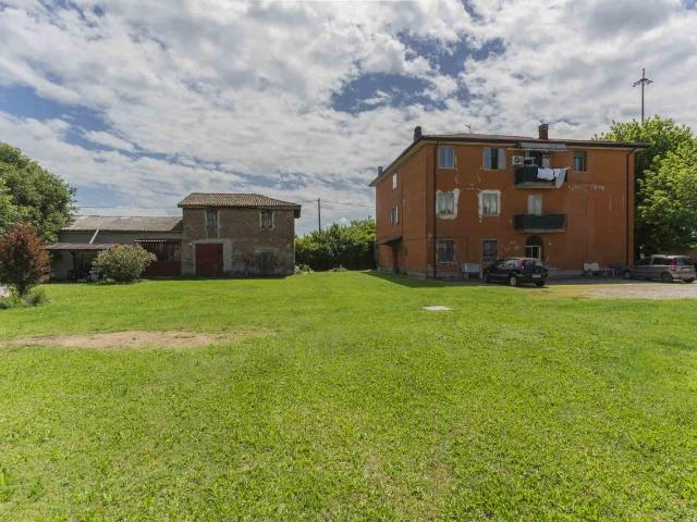 Villa Indipendente in vendita a Unione Reno Galliera, San Pietro In Casale
