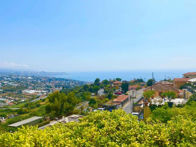 Villa Indipendente in vendita a San Remo, Liguria