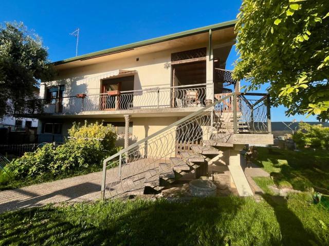 Villa Indipendente in vendita a Sesto Al Reghena, Friuli-Venezia Giulia
