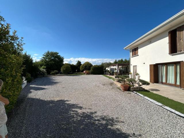 Villa Indipendente in vendita a Talmassons, Friuli-Venezia Giulia