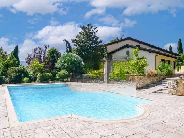 Villa Indipendente in vendita a Montelupino, Izzalini