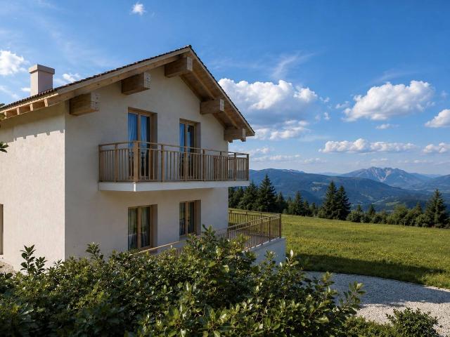 Villa Indipendente in vendita a Tonezza Del Cimone, Veneto