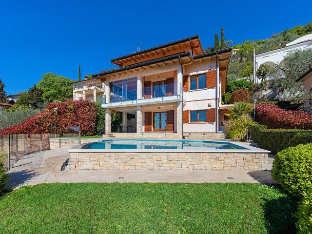 Villa Indipendente in vendita a Comunità Montana Parco Alto Garda bresciano, Toscolano Maderno