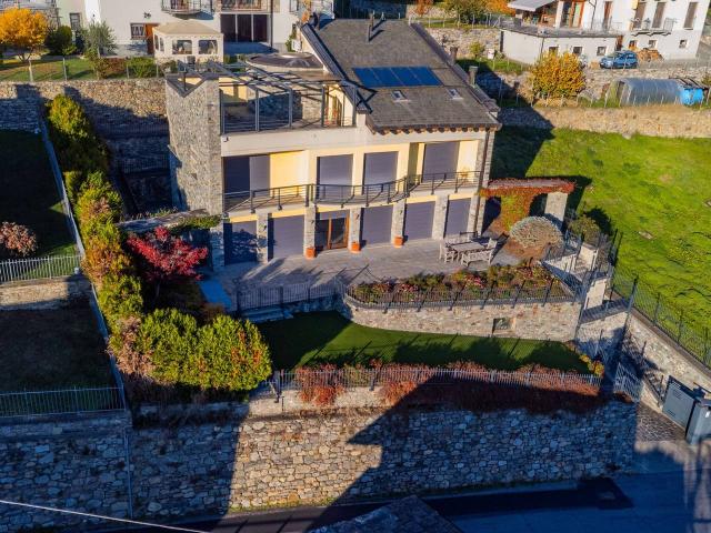 Villa Indipendente in vendita a Tresivio, Lombardia